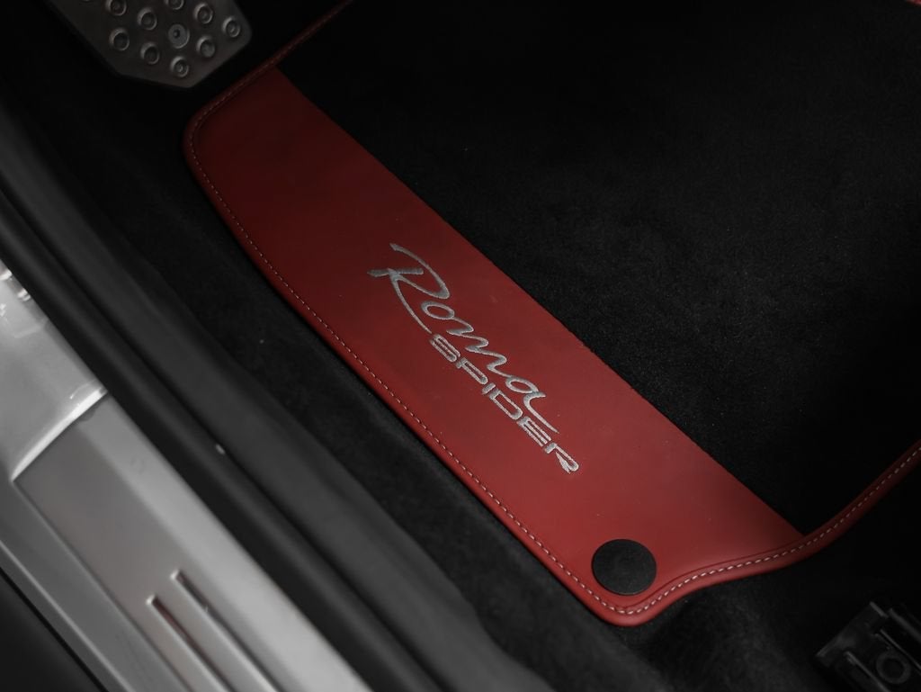 2025 Ferrari Roma Spider Base
