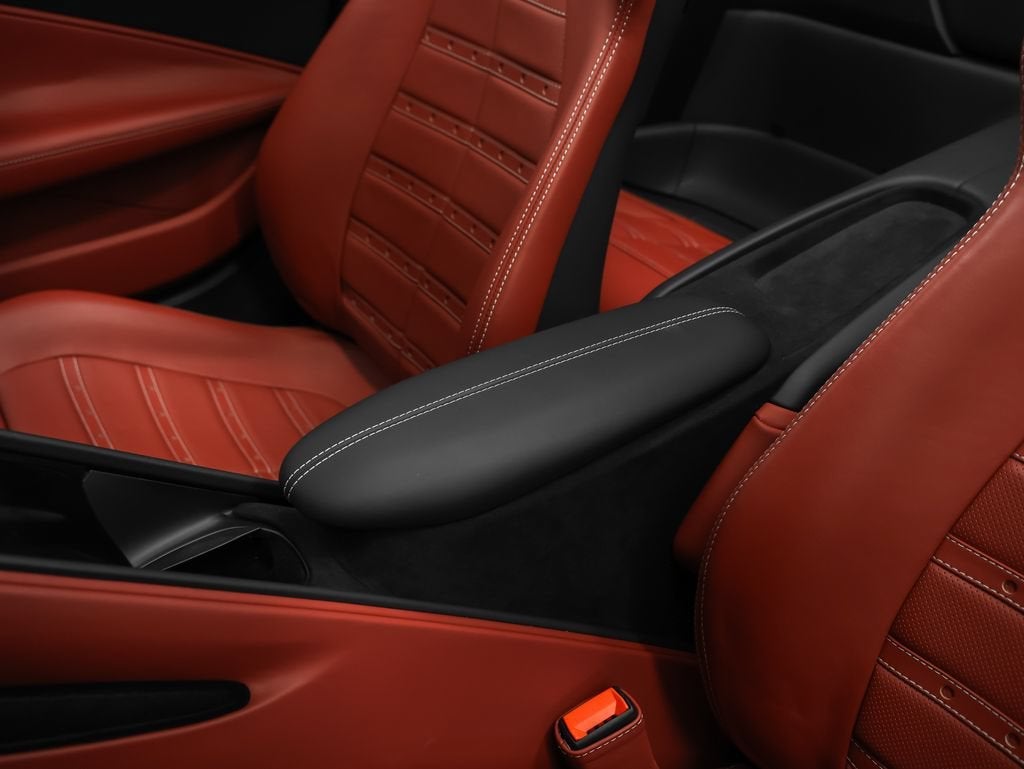 2025 Ferrari Roma Spider Base