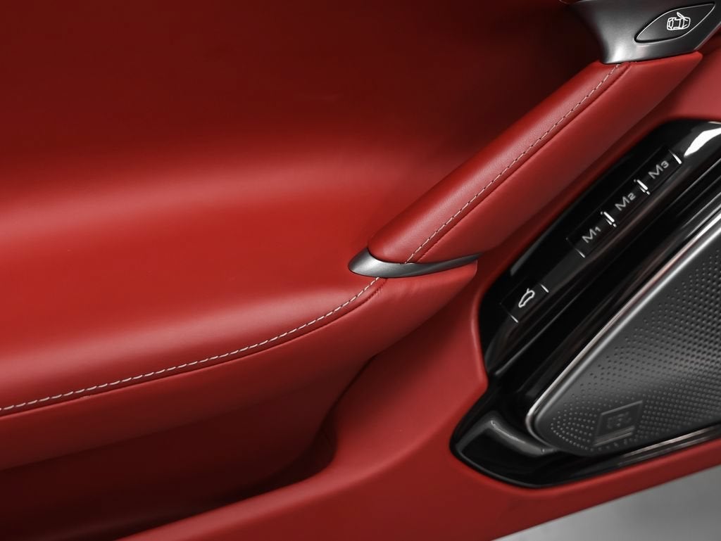 2025 Ferrari Roma Spider Base
