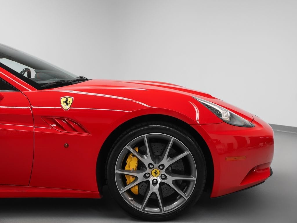 2010 Ferrari California Base