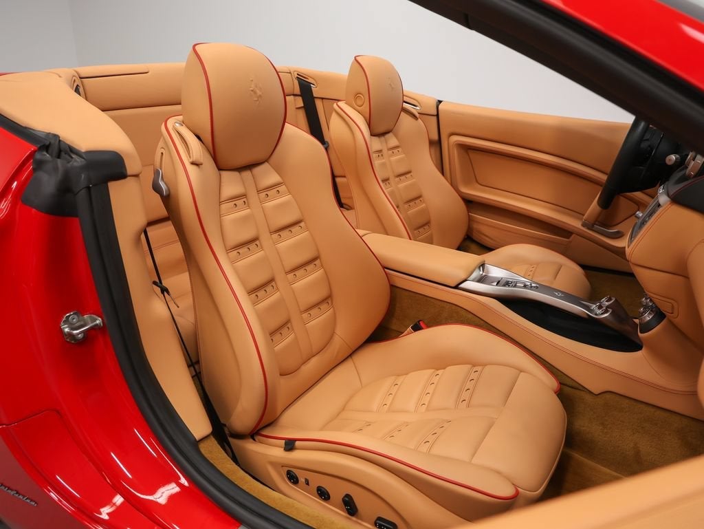 2010 Ferrari California Base