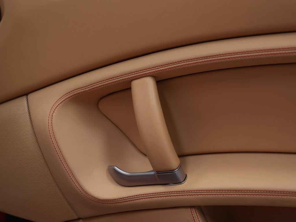 2010 Ferrari California Base