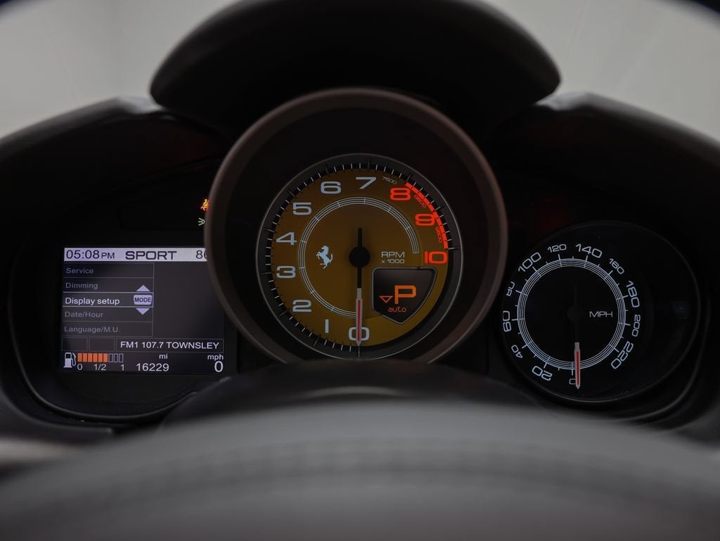 2010 Ferrari California Base