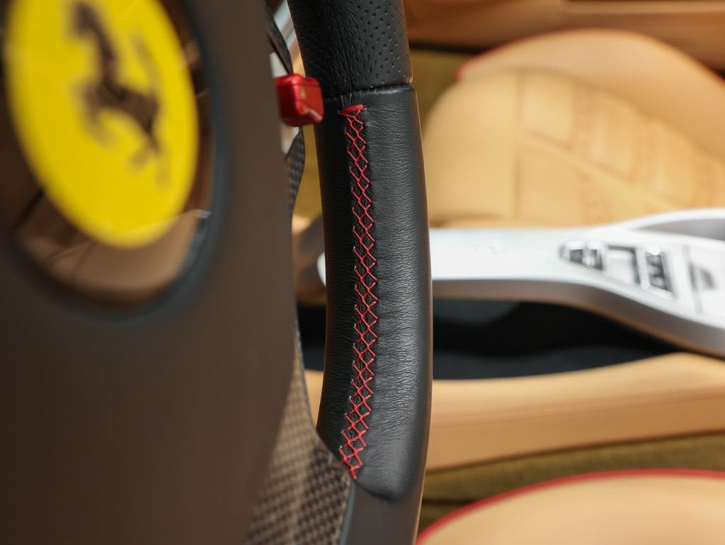 2010 Ferrari California Base
