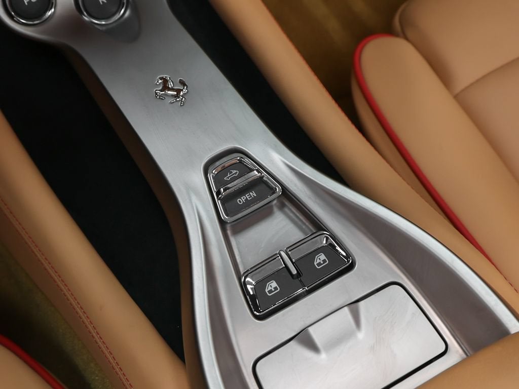 2010 Ferrari California Base