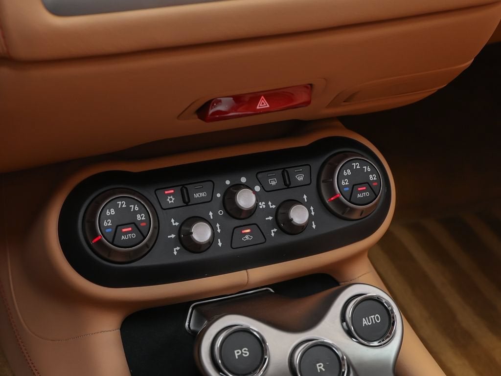 2010 Ferrari California Base