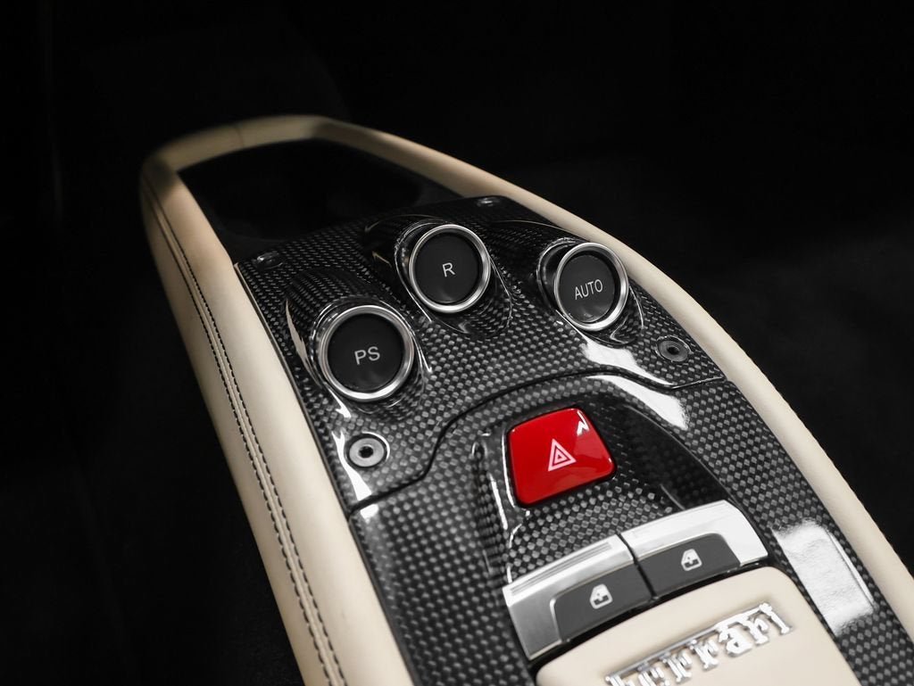 2010 Ferrari 458 Italia Base