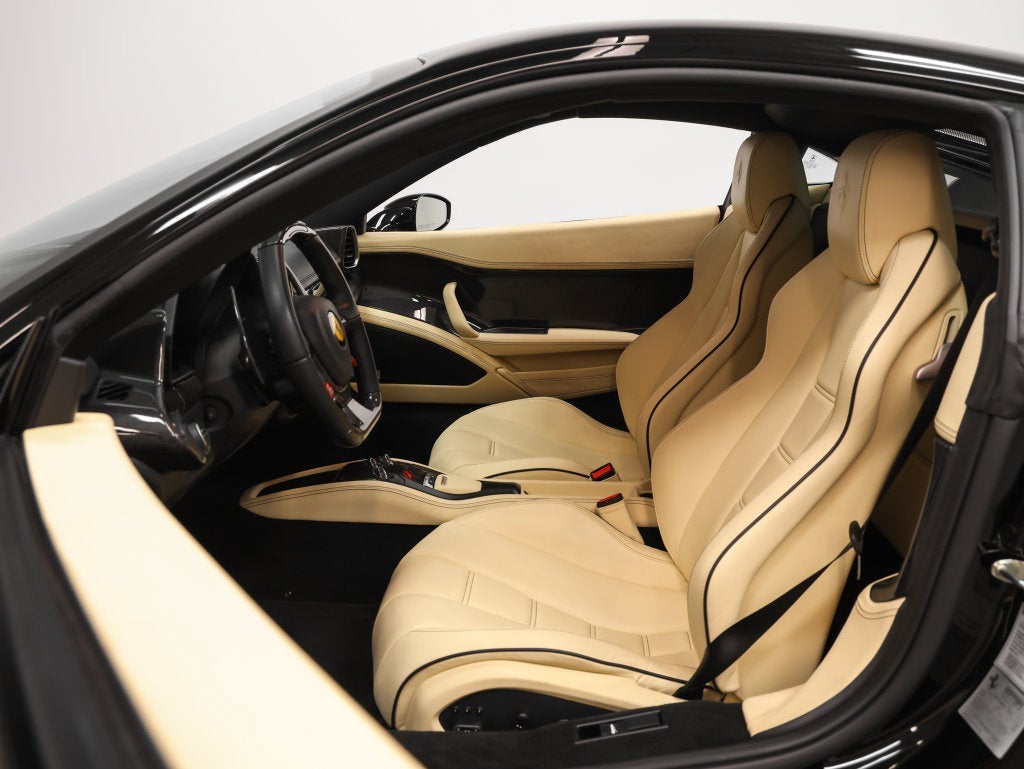 2010 Ferrari 458 Italia Base