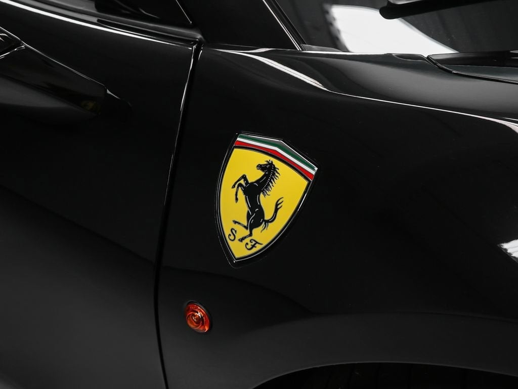 2018 Ferrari 488 Spider Base