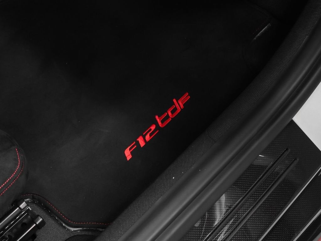 2016 Ferrari F12tdf Base