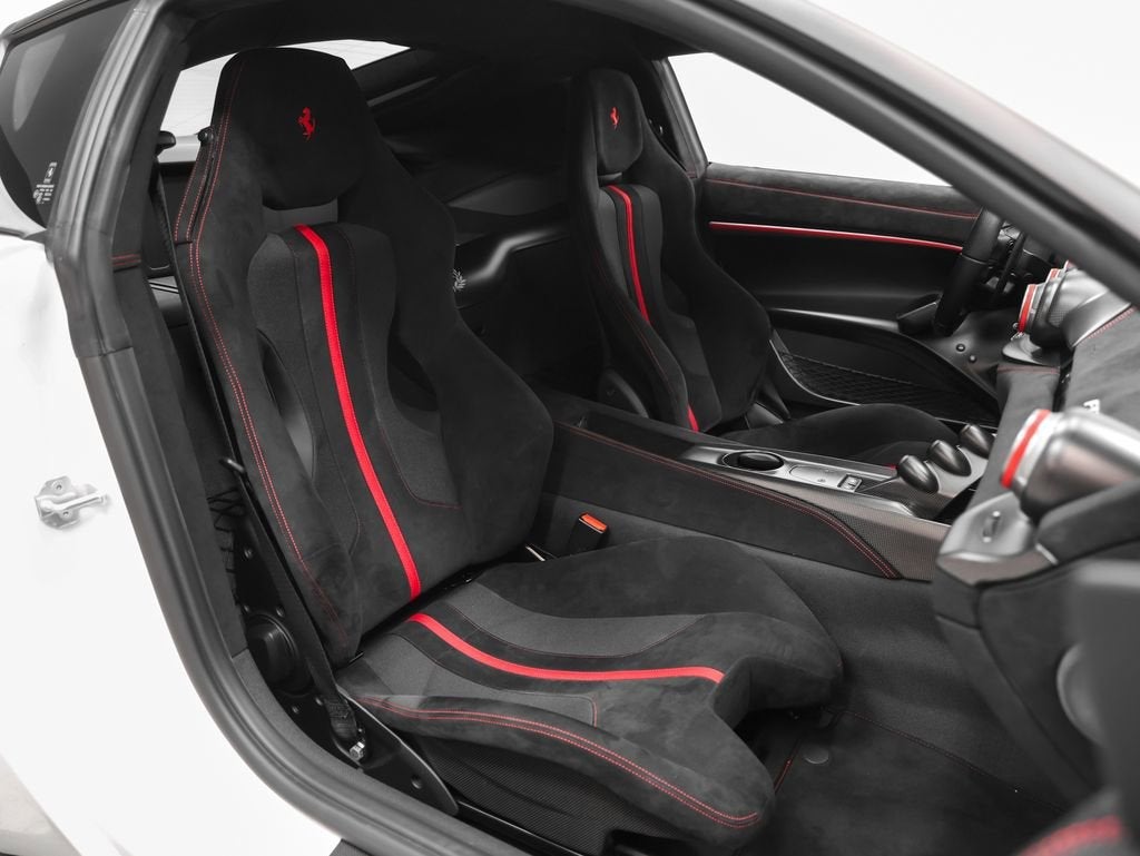 2016 Ferrari F12tdf Base