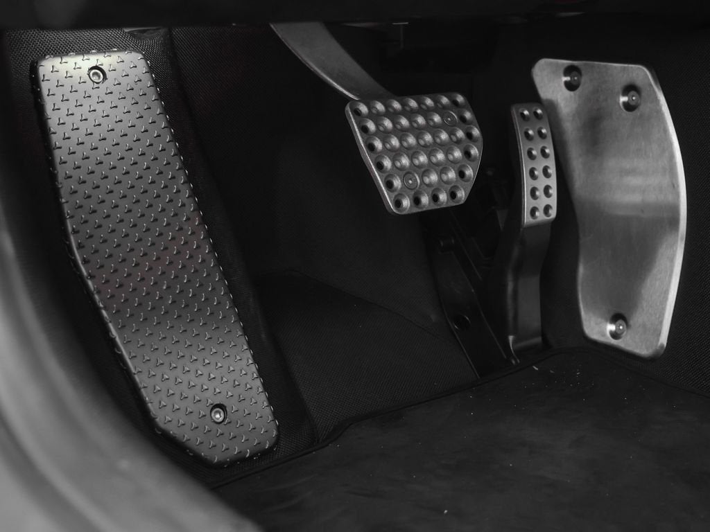 2016 Ferrari F12tdf Base