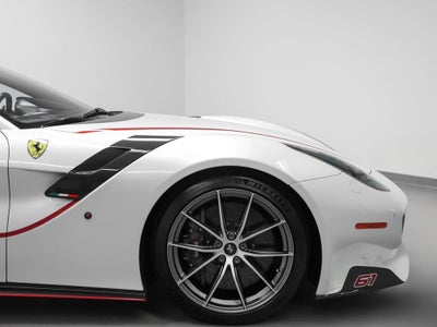 2016 Ferrari F12tdf Base