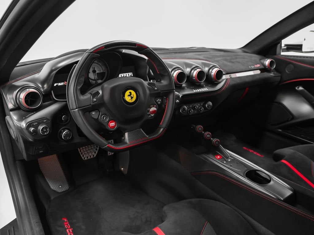 2016 Ferrari F12tdf Base