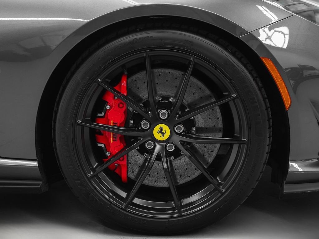 2019 Ferrari 812 Superfast Base