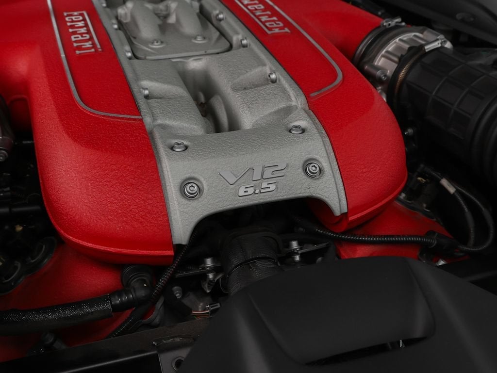 2019 Ferrari 812 Superfast Base