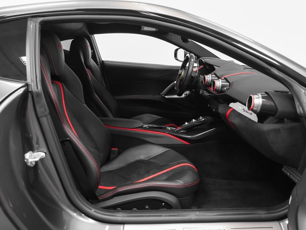 2019 Ferrari 812 Superfast Base