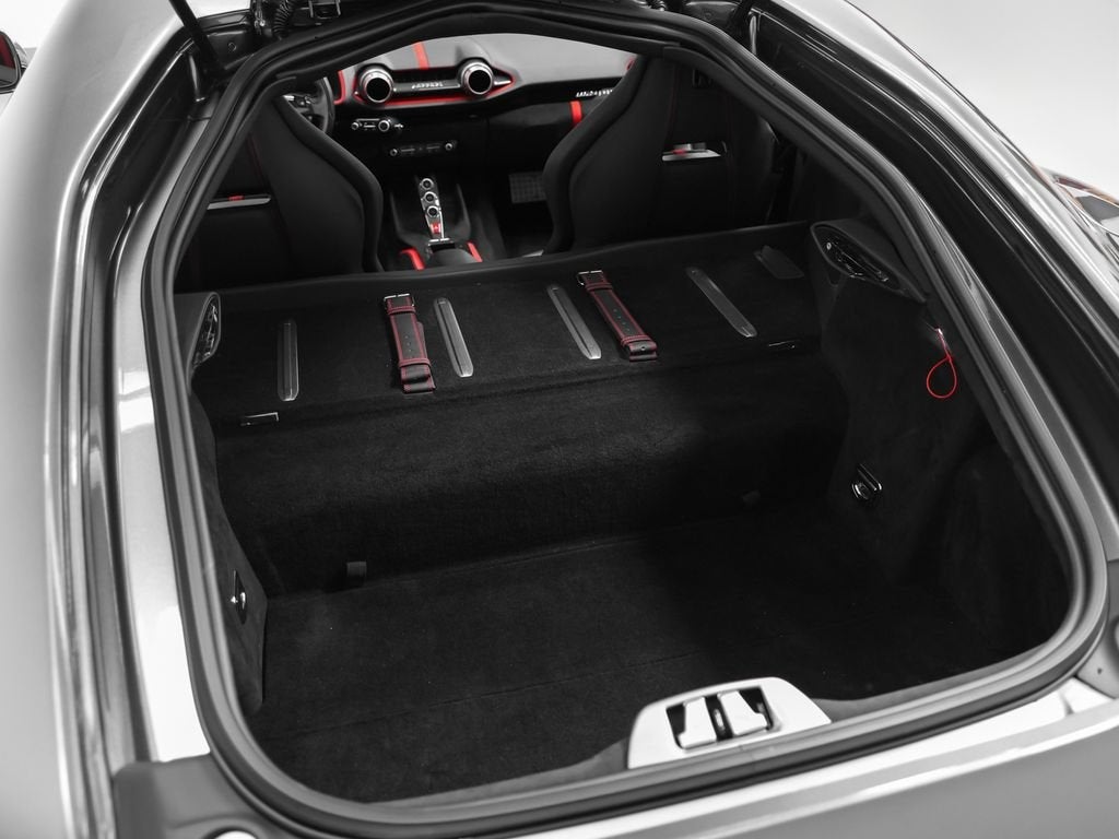 2019 Ferrari 812 Superfast Base