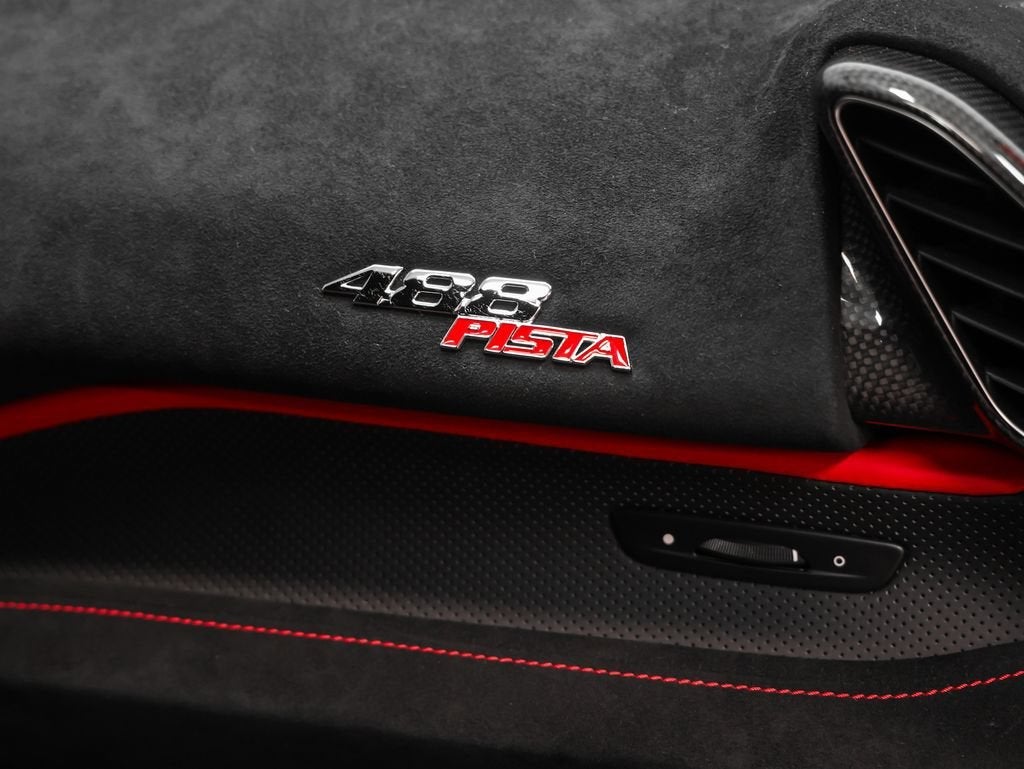 2020 Ferrari 488 Pista Base