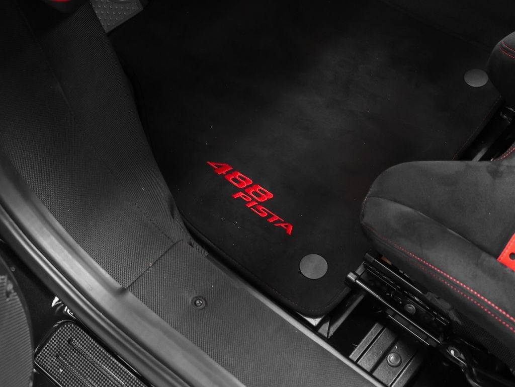 2020 Ferrari 488 Pista Base