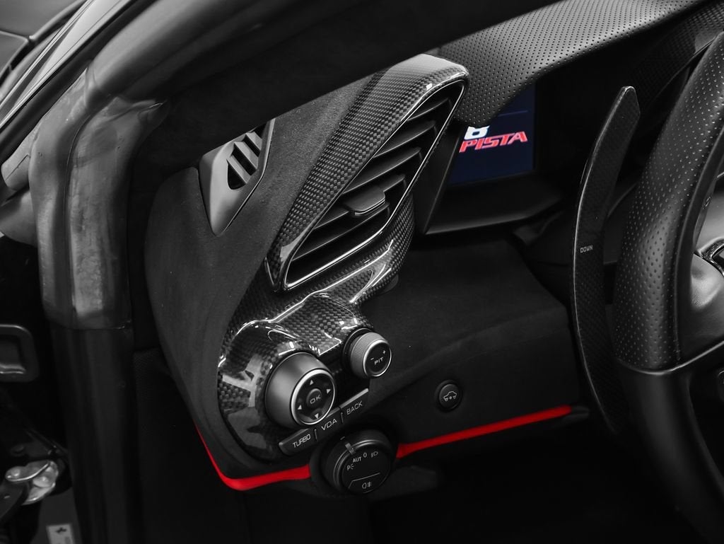 2020 Ferrari 488 Pista Base