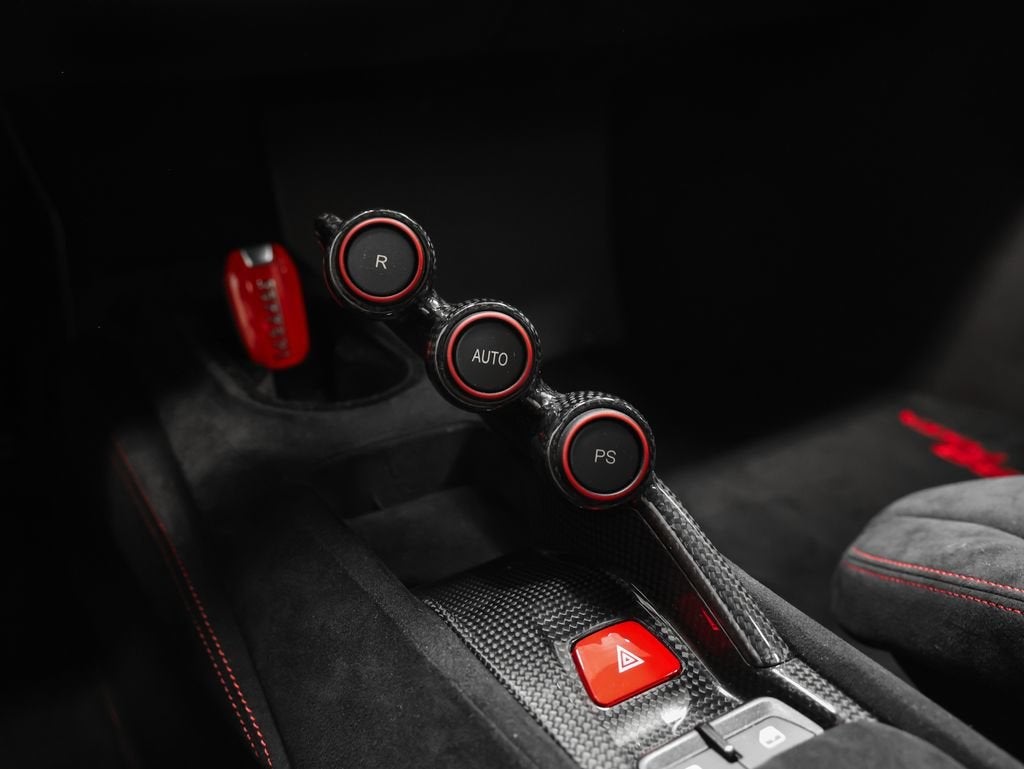 2020 Ferrari 488 Pista Base