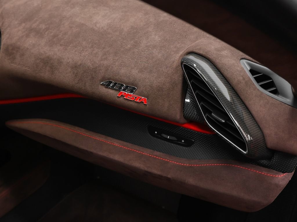 2020 Ferrari 488 Pista Base