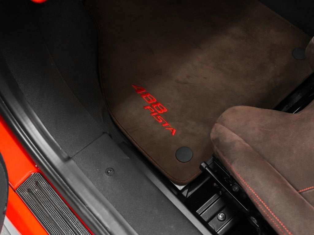 2020 Ferrari 488 Pista Base