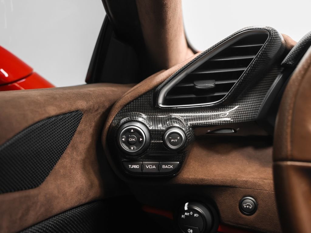 2020 Ferrari 488 Pista Base