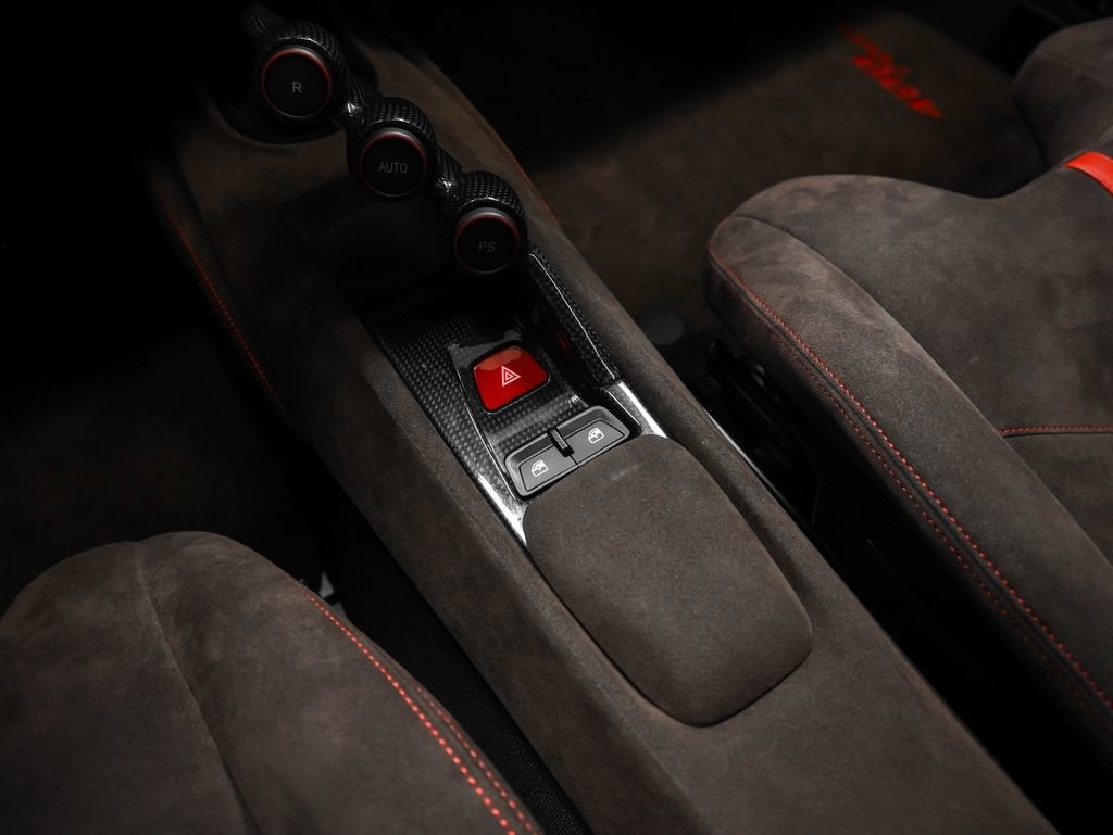 2020 Ferrari 488 Pista Base