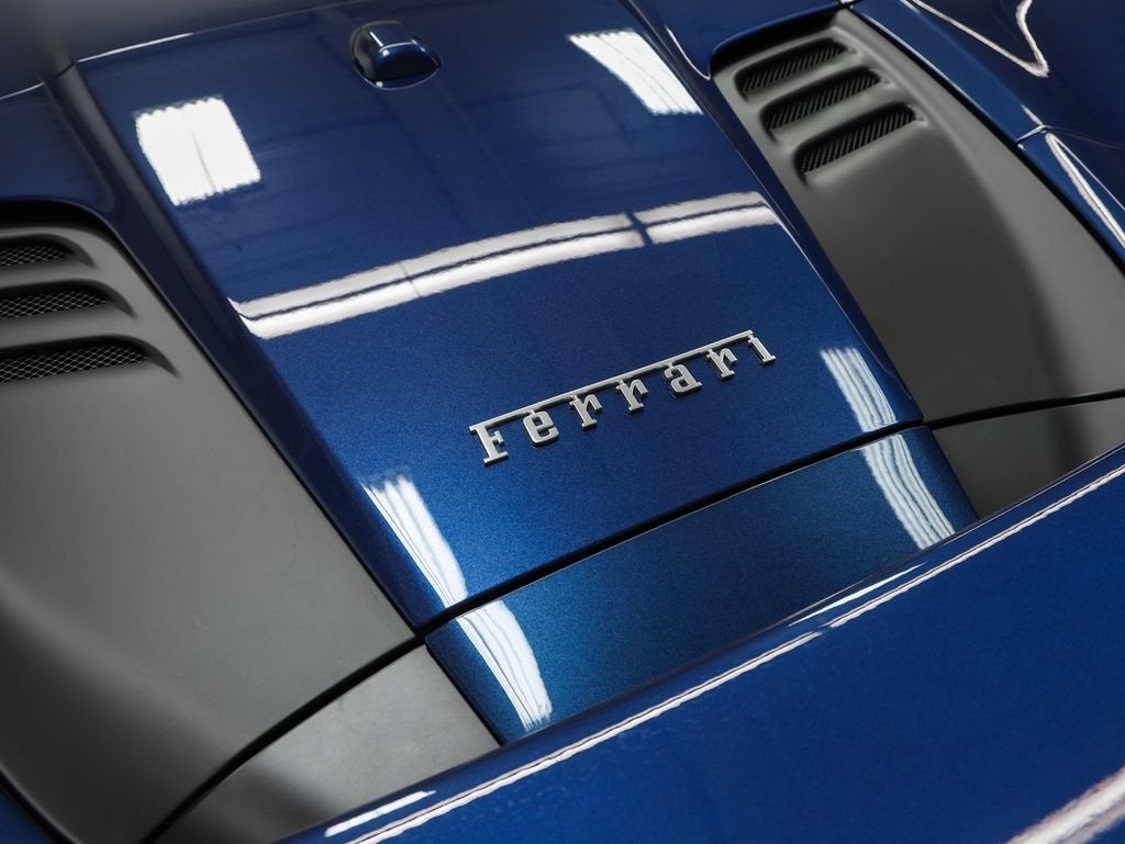 2022 Ferrari F8 Spider Base