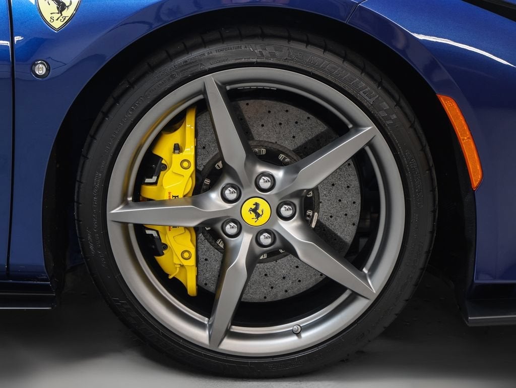 2022 Ferrari F8 Spider Base