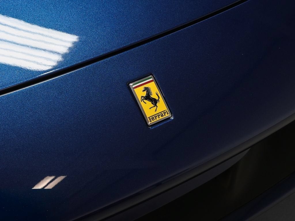 2022 Ferrari F8 Spider Base