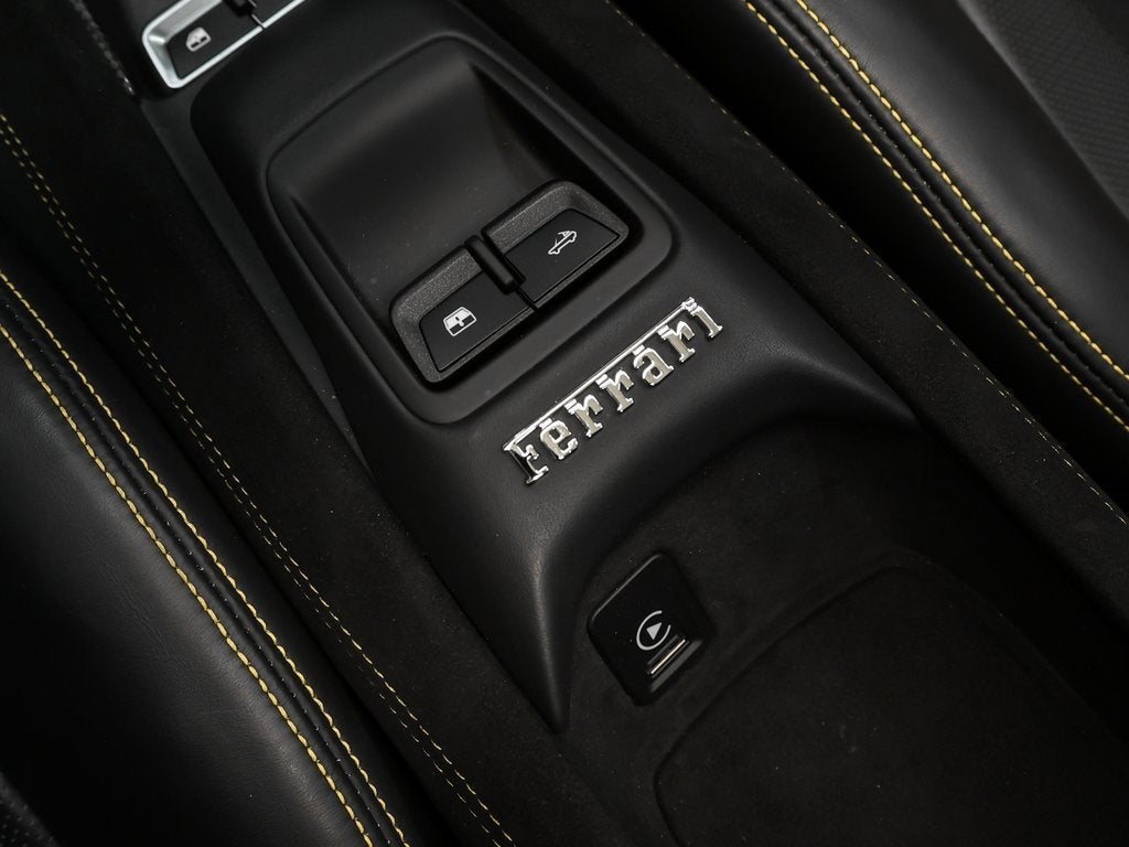 2023 Ferrari F8 Spider Base