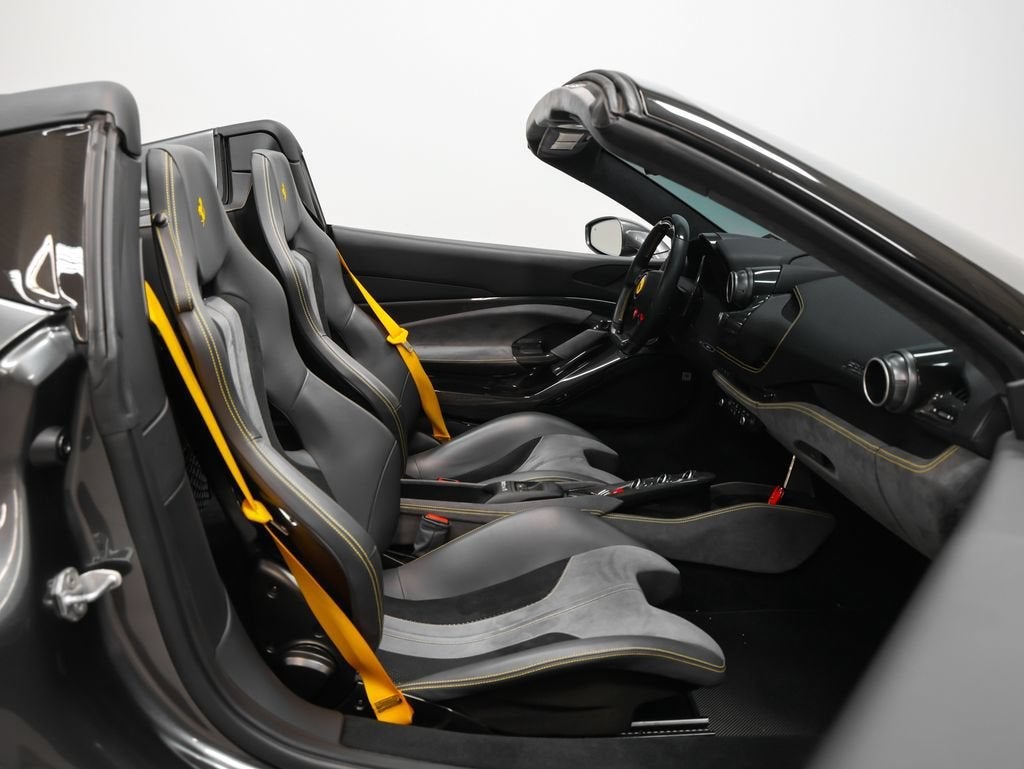 2022 Ferrari F8 Spider Base