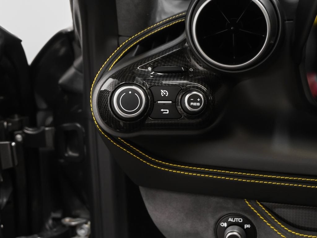 2022 Ferrari F8 Spider Base