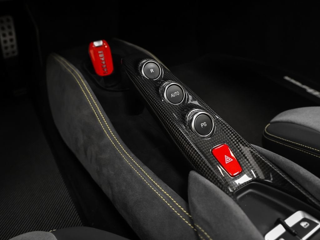 2022 Ferrari F8 Spider Base