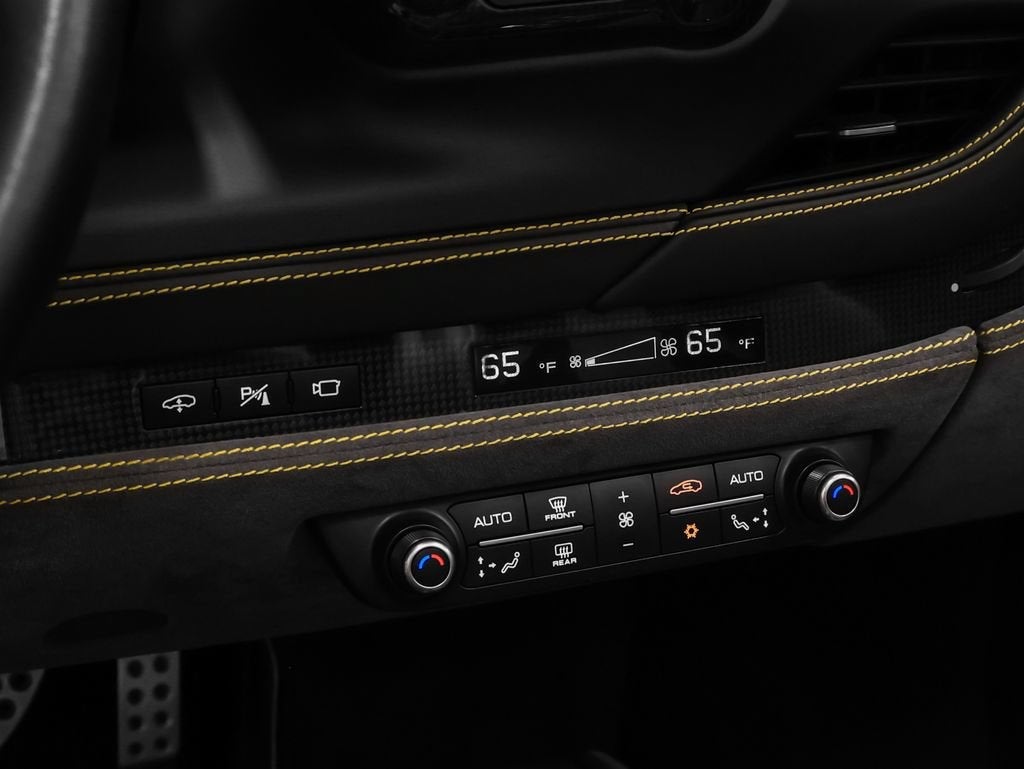 2022 Ferrari F8 Spider Base
