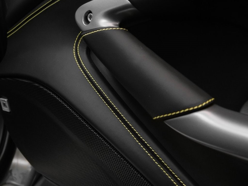 2022 Ferrari F8 Spider Base