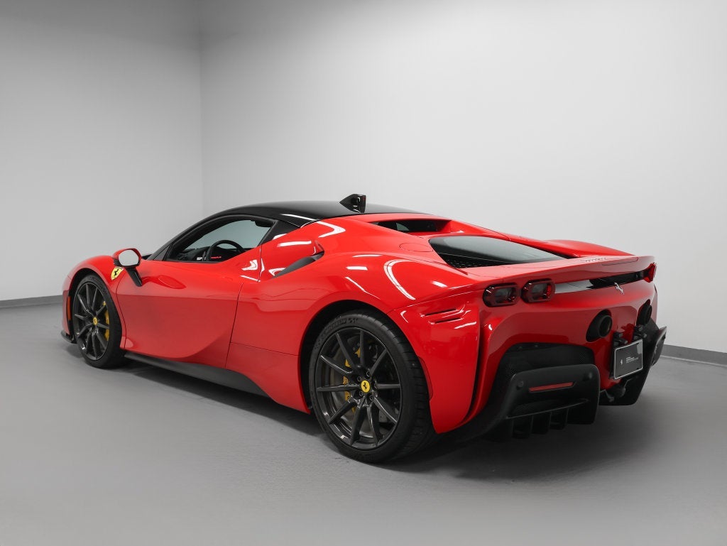 2022 Ferrari SF90 Stradale Base