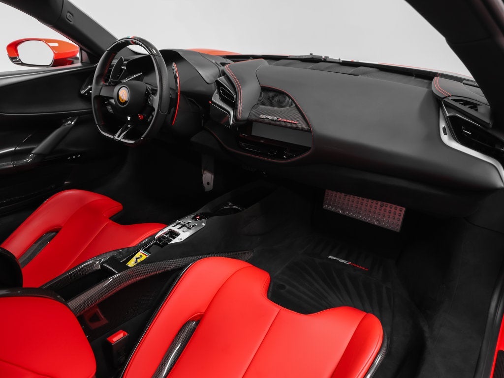2023 Ferrari SF90 Stradale Base