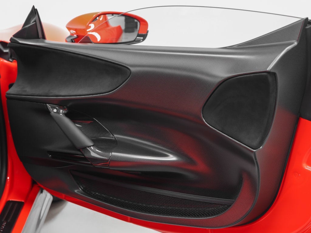 2023 Ferrari SF90 Stradale Base