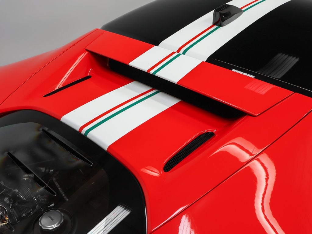 2023 Ferrari SF90 Stradale Base