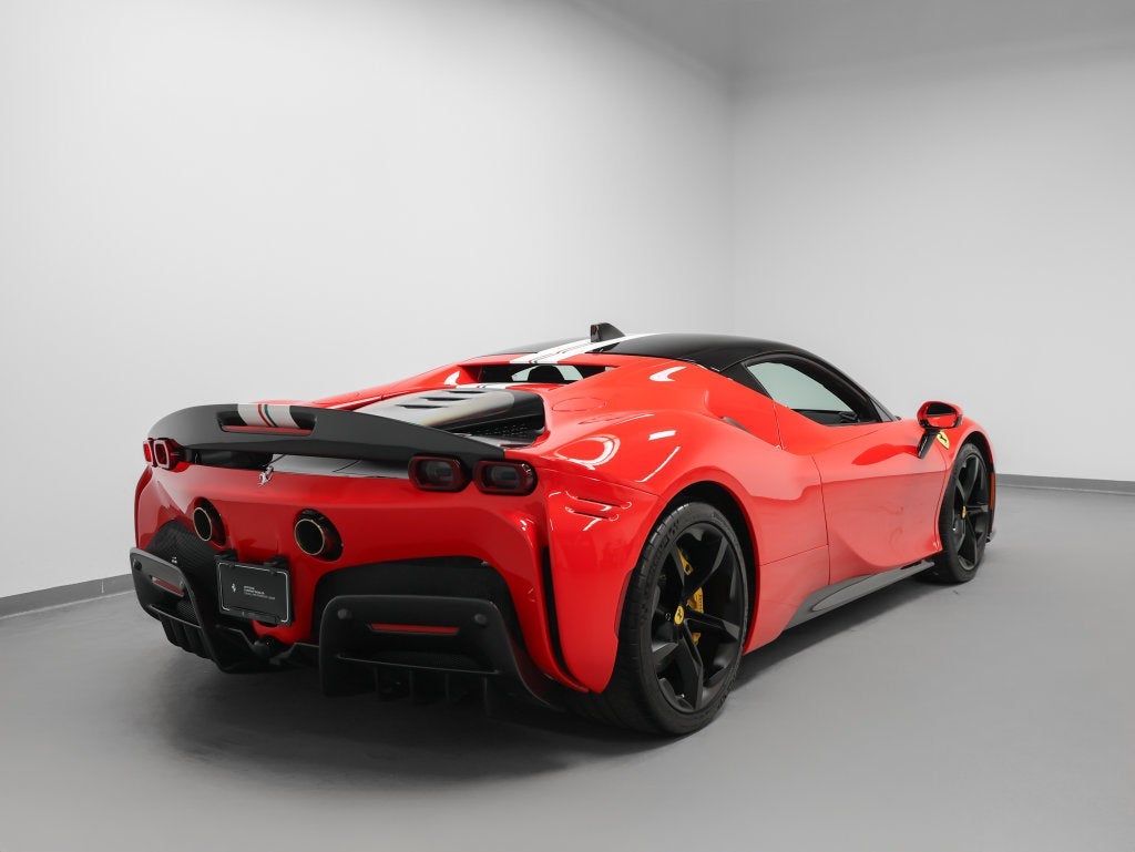 2023 Ferrari SF90 Stradale Base