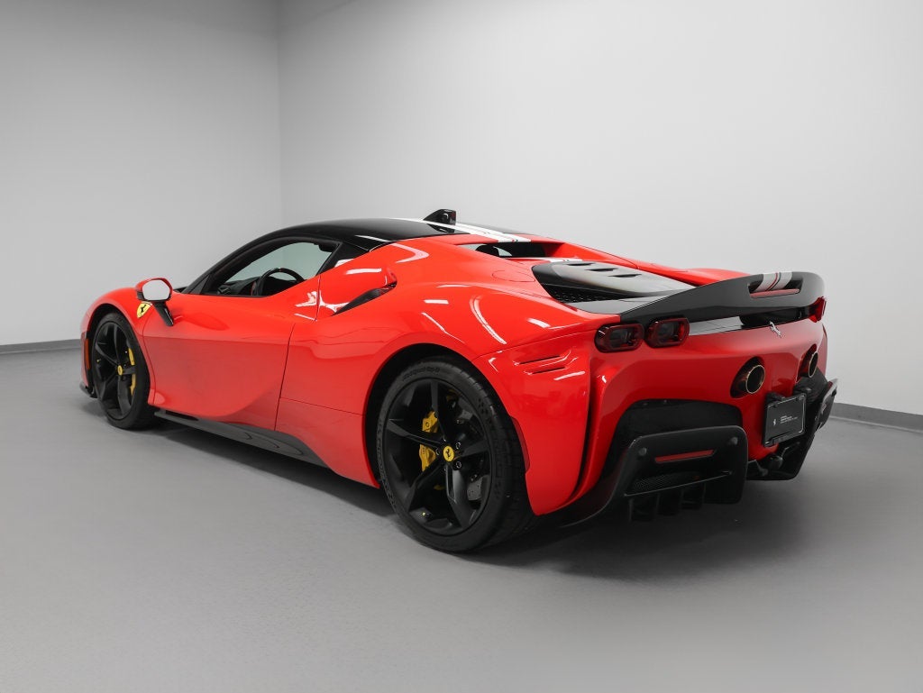 2023 Ferrari SF90 Stradale Base