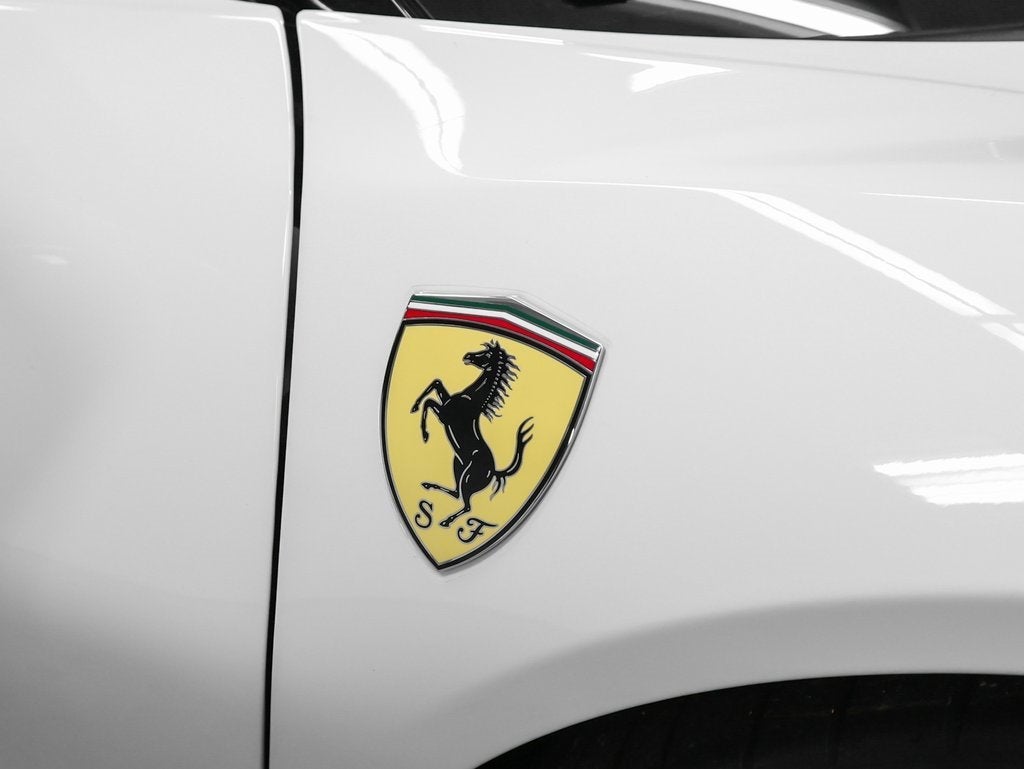 2023 Ferrari SF90 Stradale Base