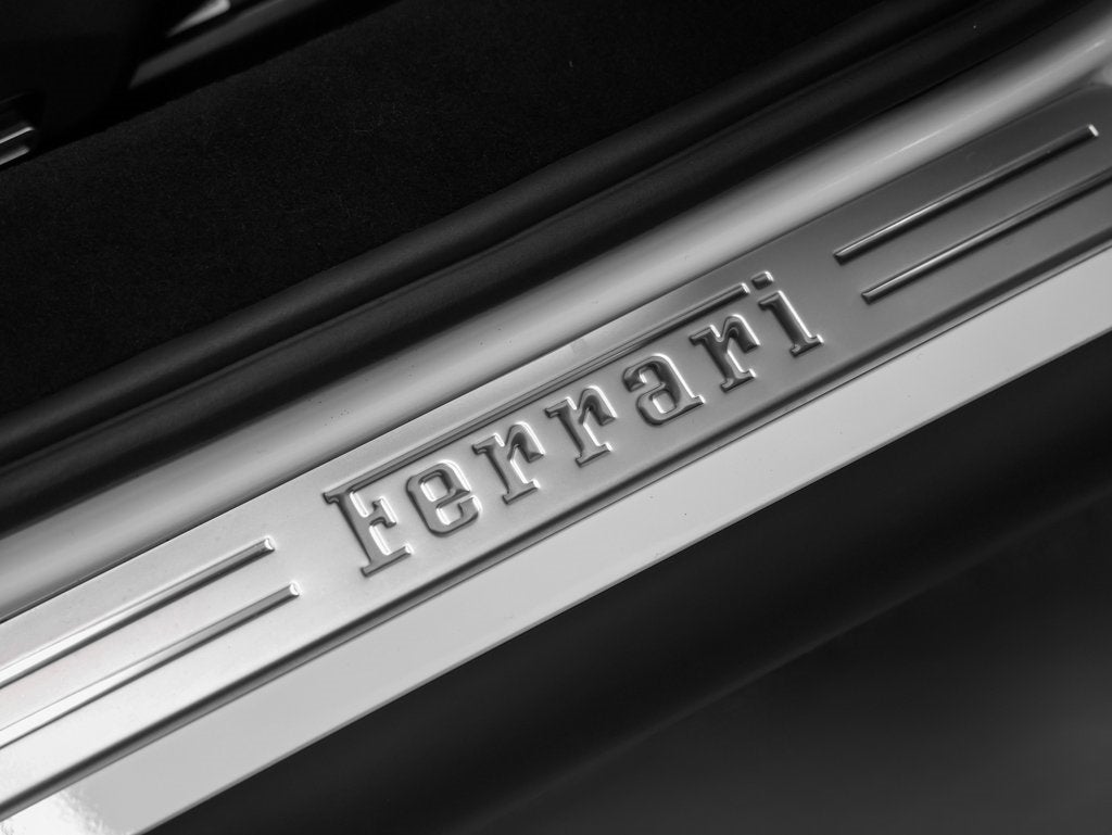 2023 Ferrari SF90 Stradale Base