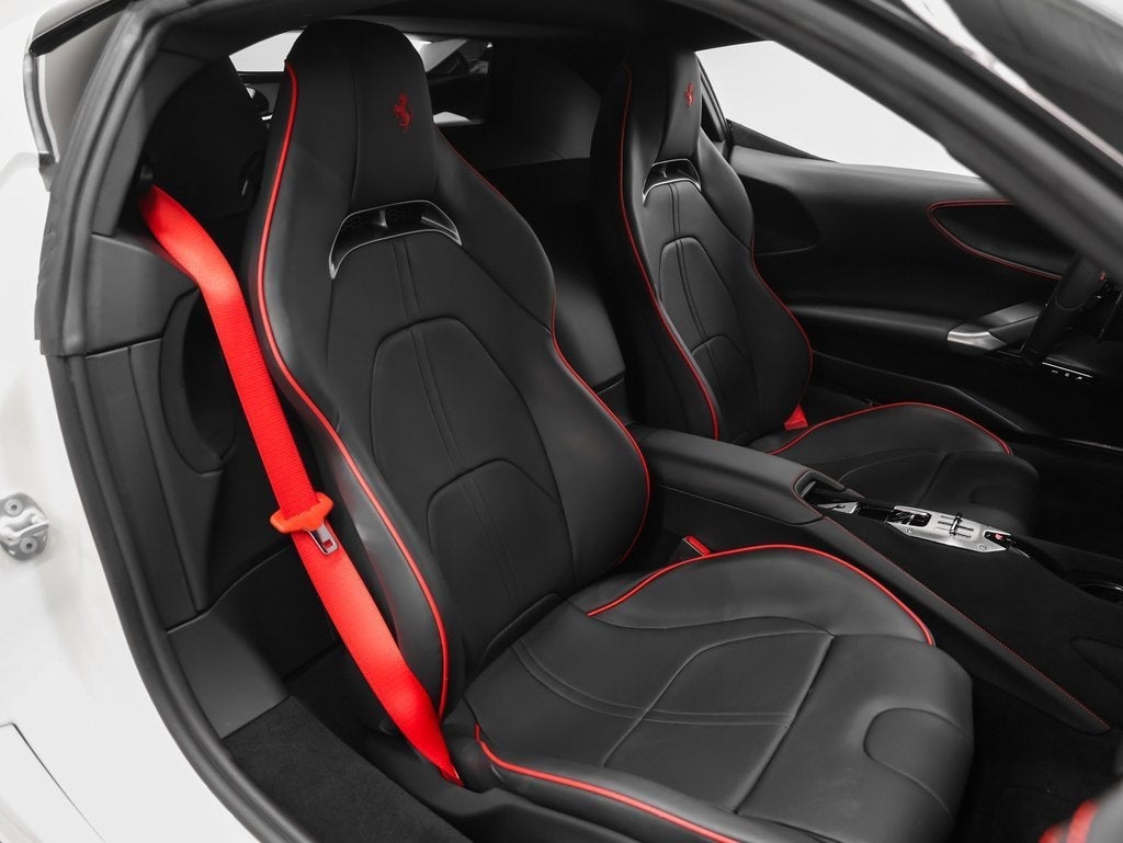 2023 Ferrari SF90 Stradale Base