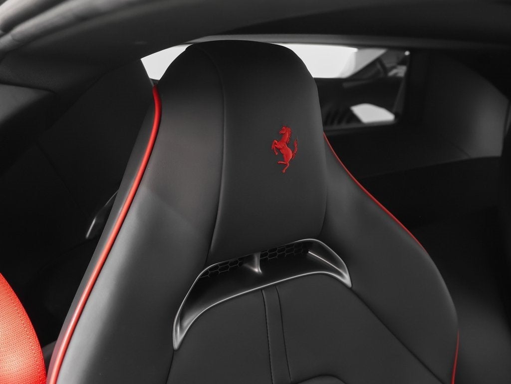 2023 Ferrari SF90 Stradale Base