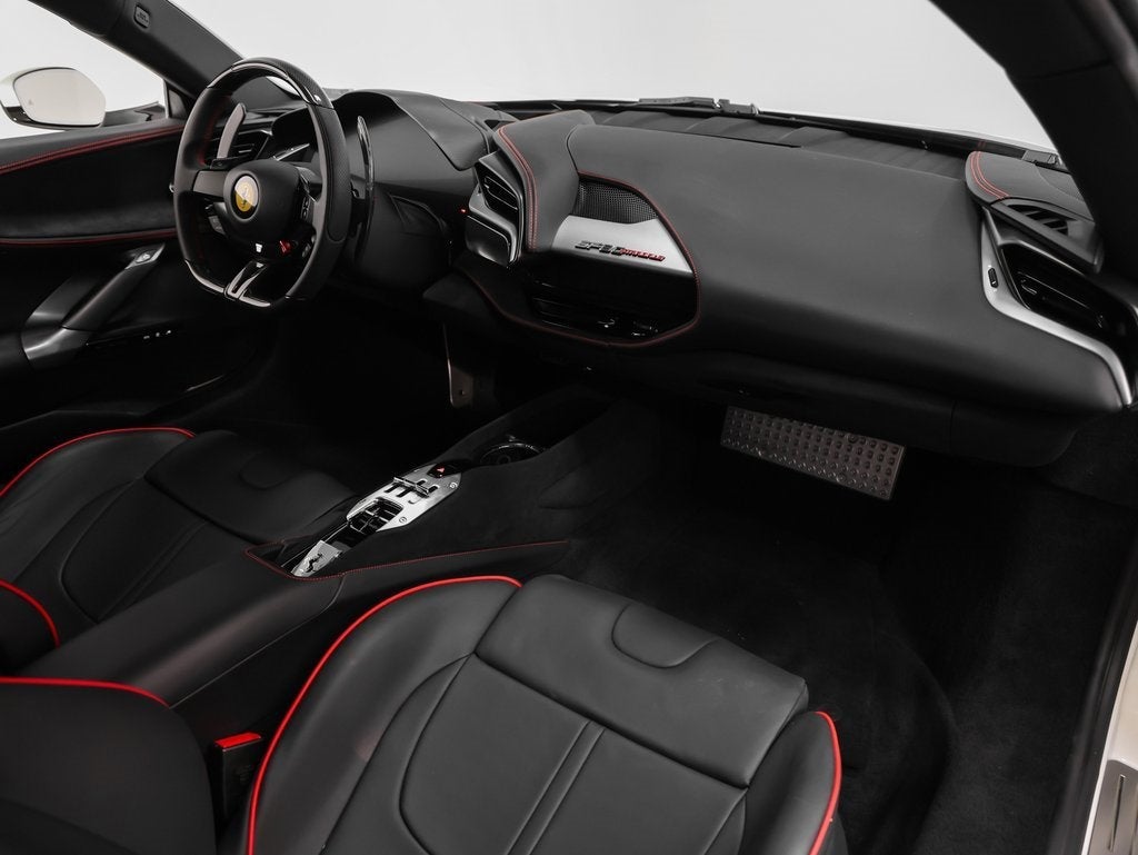 2023 Ferrari SF90 Stradale Base